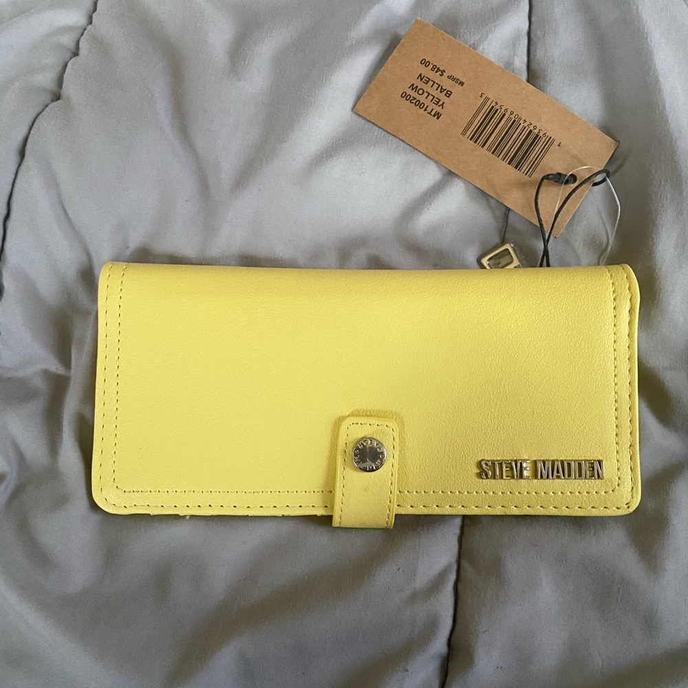 Yellow wallet